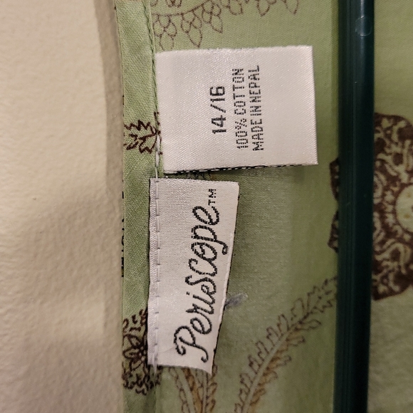 Blouse - Picture 2 of 3